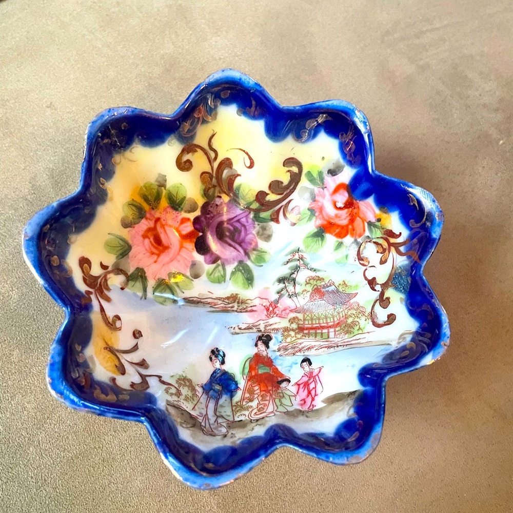 Kutani candy dish